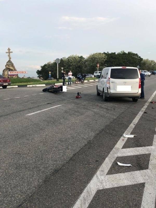 На трассе «Ростов – Ставрополь» в аварию попал мотоциклист